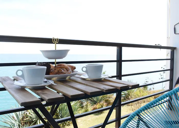 Apartamento Luminoso Estudio En Castillo Santa Clara *