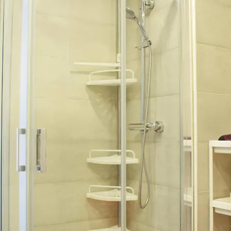 Apartamento Luminoso Estudio En Castillo Santa Clara *