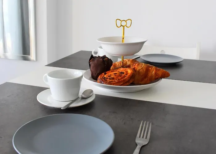 Luminoso Estudio En Castillo Santa Clara Апартаменты